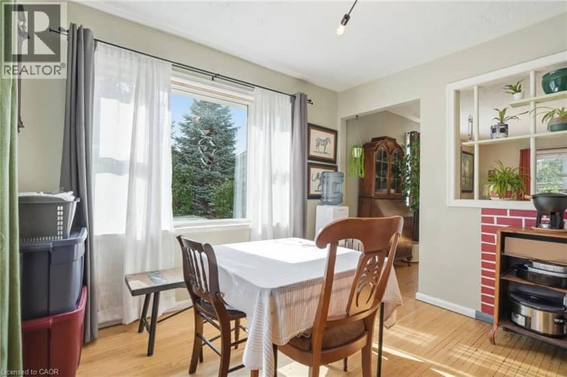 19 VICTORIA Street — photo 7 of 40