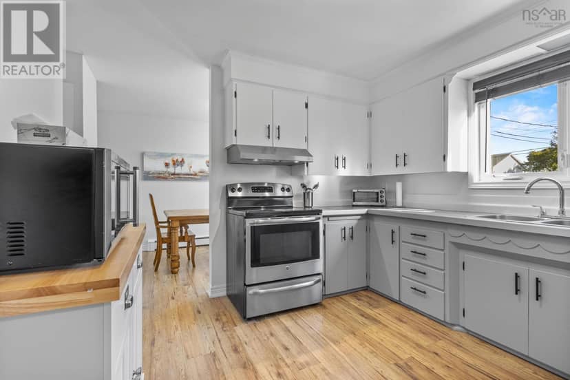 A & B 86 Oakes Road, Fall River, photo 8