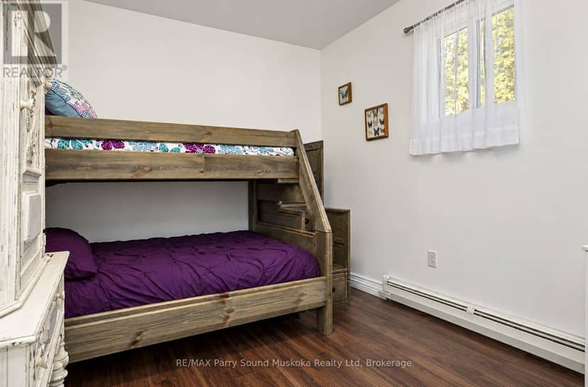 50 Bowes Street — photo 10 of 38