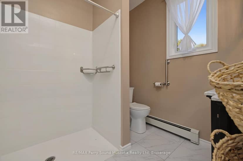 50 Bowes Street — photo 20 of 38