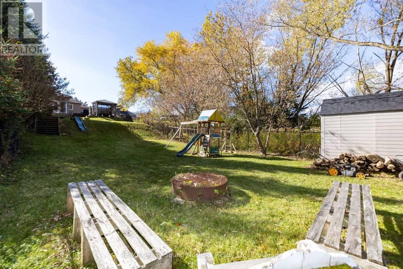 50 Bowes Street — photo 25 of 38
