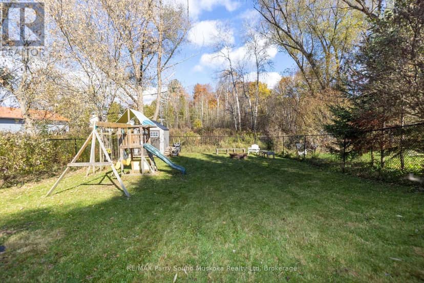 50 Bowes Street — photo 26 of 38