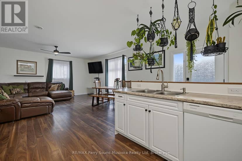 50 Bowes Street, Parry Sound, photo 3