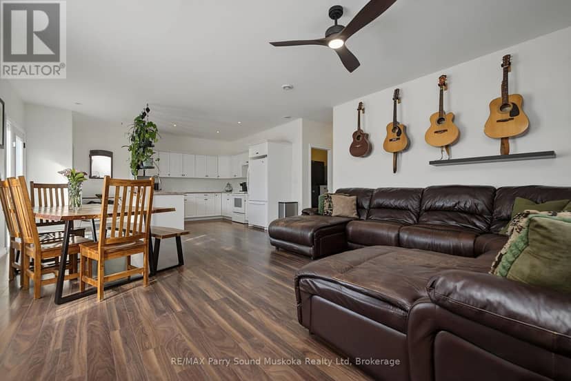 50 Bowes Street, Parry Sound, photo 4
