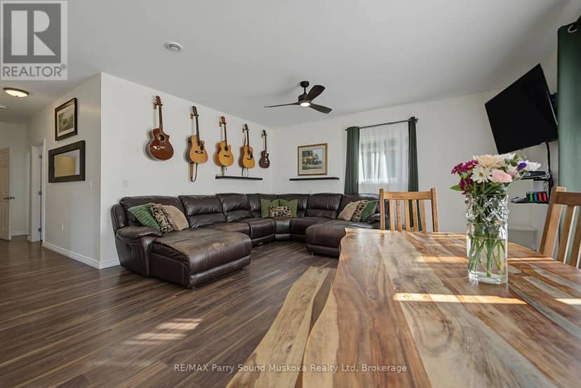 50 Bowes Street, Parry Sound, photo 5