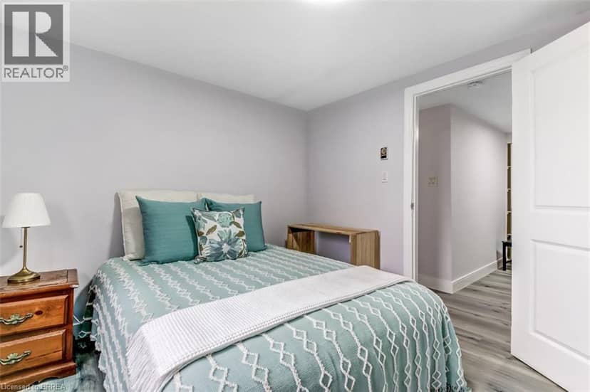 51 METCALFE Crescent Unit# D — photo 10 of 17