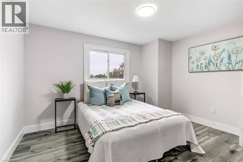 51 METCALFE Crescent Unit# D — photo 13 of 17
