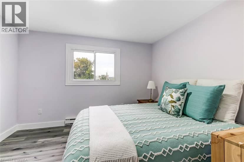 51 METCALFE Crescent Unit# D — photo 9 of 17