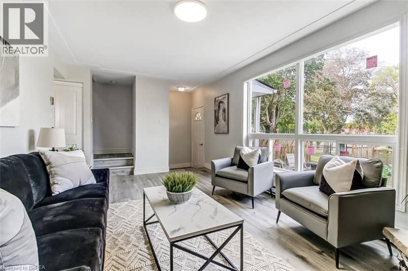 51 METCALFE Crescent Unit# D — photo 3 of 17