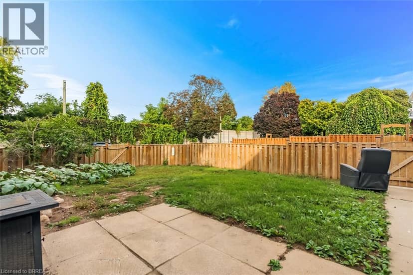 51 METCALFE Crescent Unit# D — photo 2 of 17