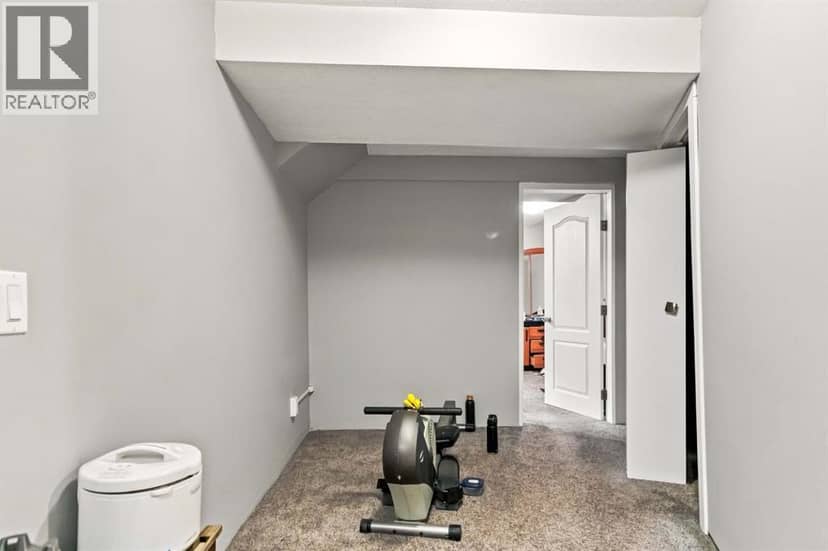 235 Athabasca Avenue — photo 18 of 30