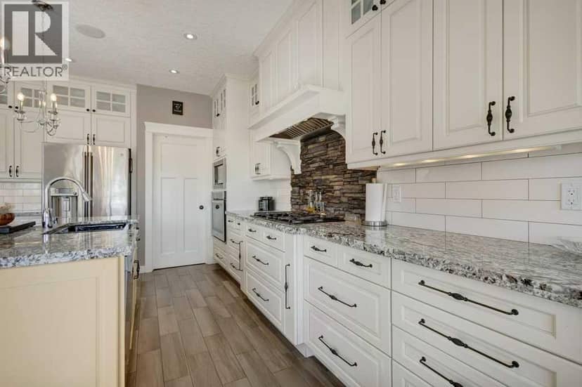 1233 Hillcrest Manor Estates — photo 11 of 40