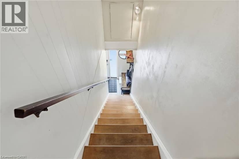 19 VICTORIA Street — photo 16 of 40