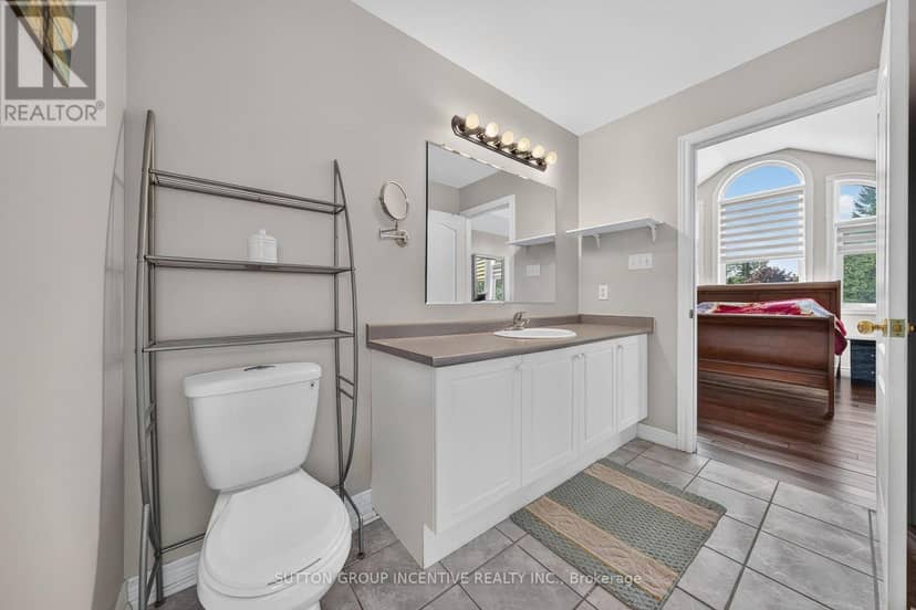 850 Leslie Drive — photo 12 of 21