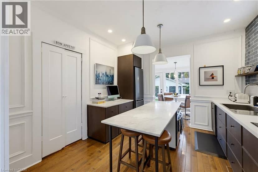 89 ALLEN Street W — photo 11 of 40
