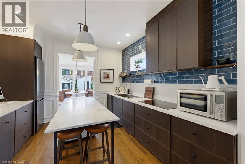 89 ALLEN Street W — photo 9 of 40