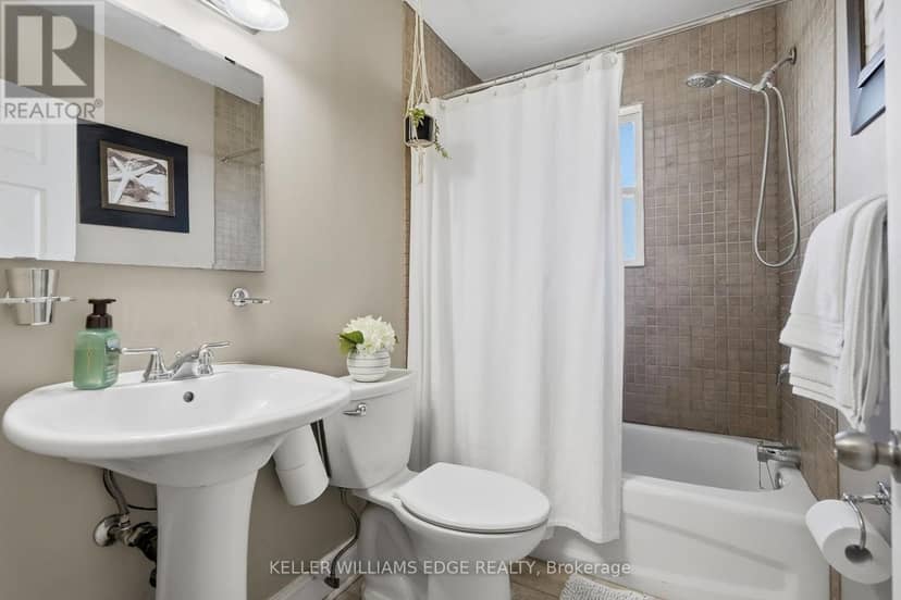 660 Wickens Avenue — photo 15 of 39