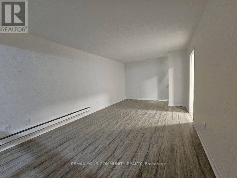161 - 70 Driftwood Avenue, Toronto, photo 3