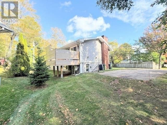 123 Parkside Drive — photo 9 of 31
