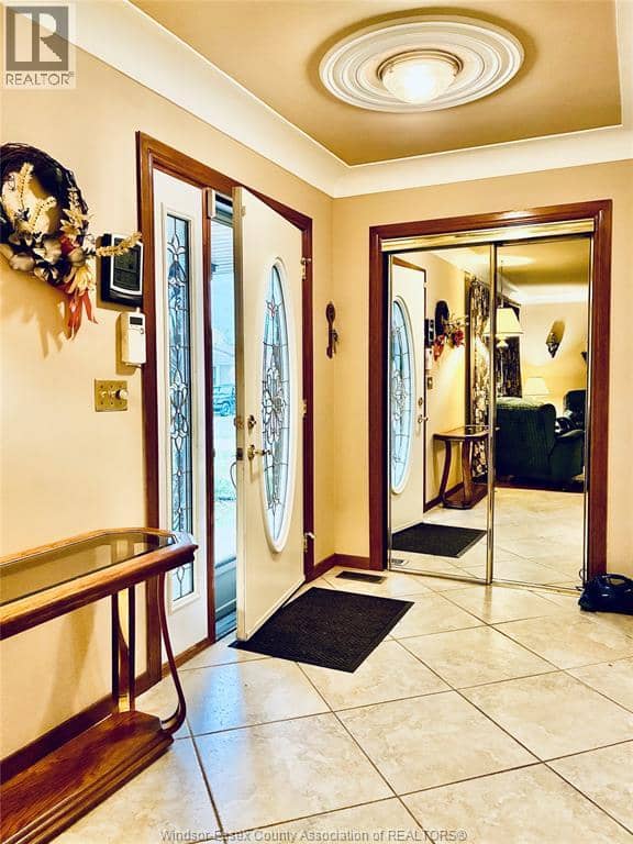 3596 Hemlock Avenue — photo 4 of 40