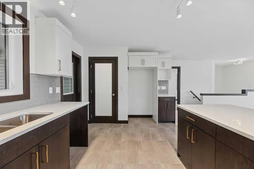 1525 Mary Place — photo 10 of 29