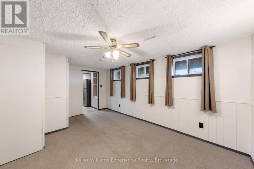 706 Simcoe Avenue — photo 32 of 40