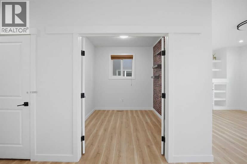 110 Baysprings Gardens SW — photo 19 of 40