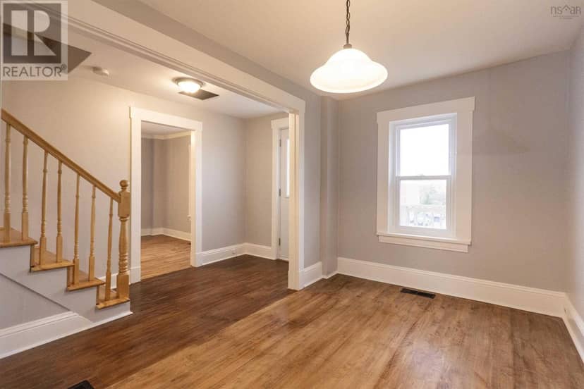 56 Victoria Street — photo 14 of 40