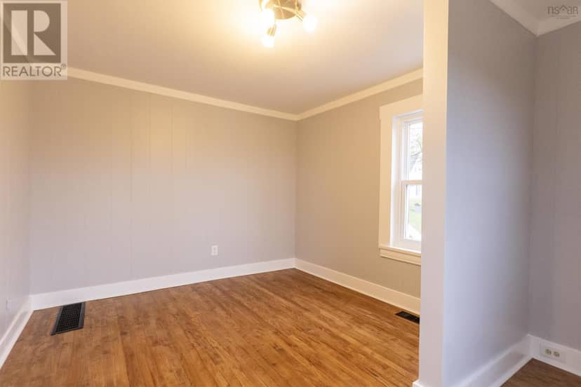 56 Victoria Street — photo 17 of 40