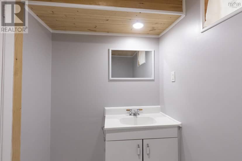 56 Victoria Street — photo 32 of 40