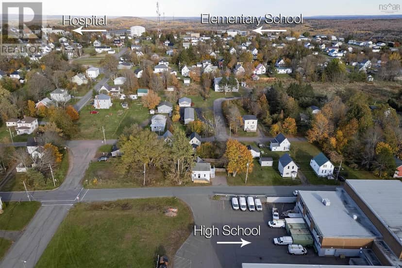 56 Victoria Street, Springhill, photo 4