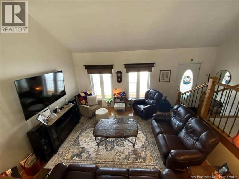 19 Belisle Avenue — photo 3 of 15