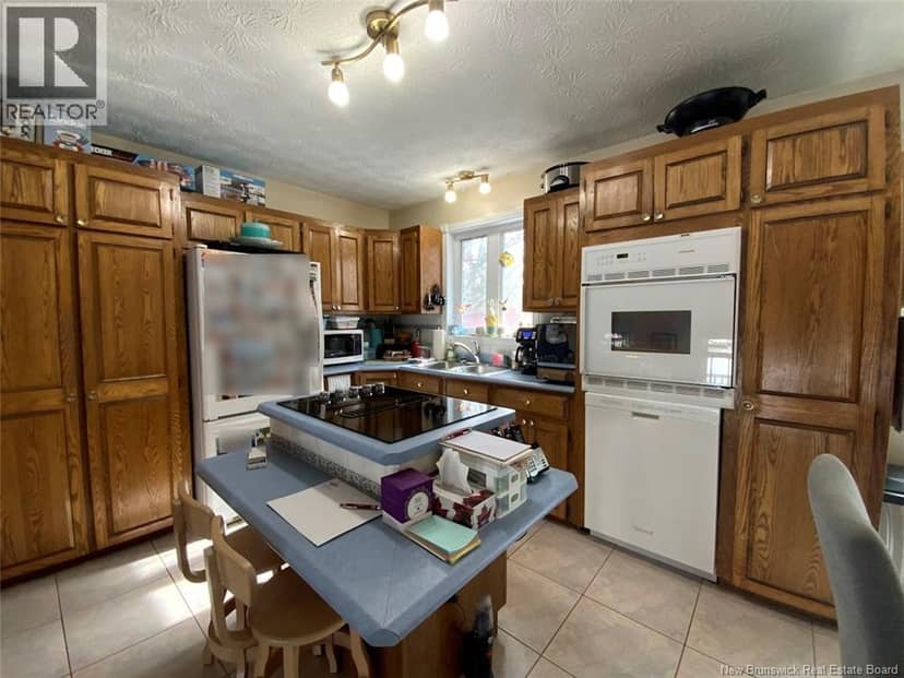 19 Belisle Avenue — photo 4 of 15
