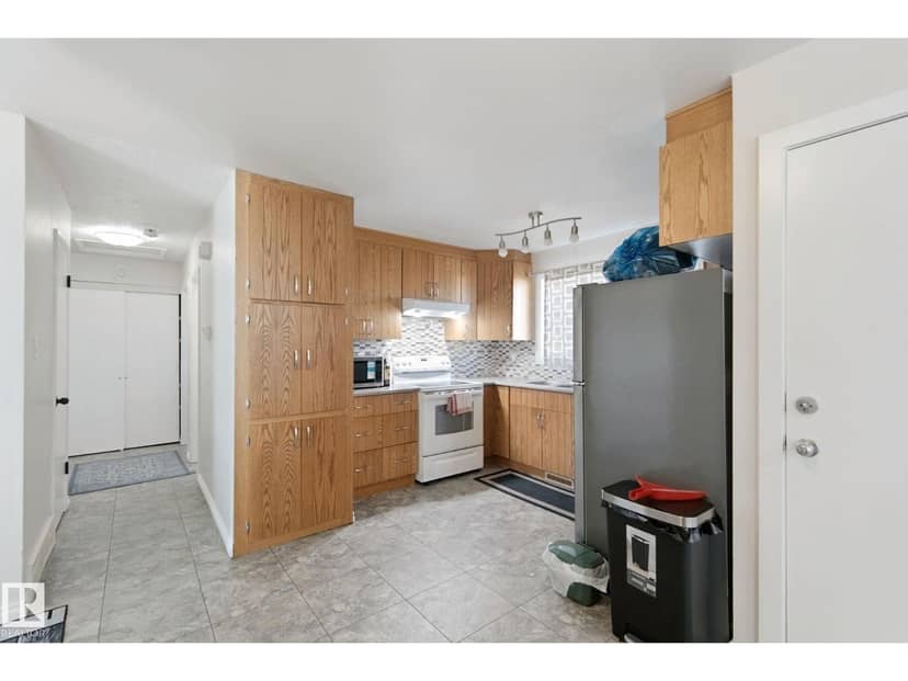 7332 149A AV NW — photo 11 of 40