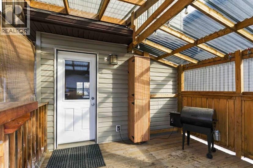 132 Fireweed Crescent — photo 33 of 38