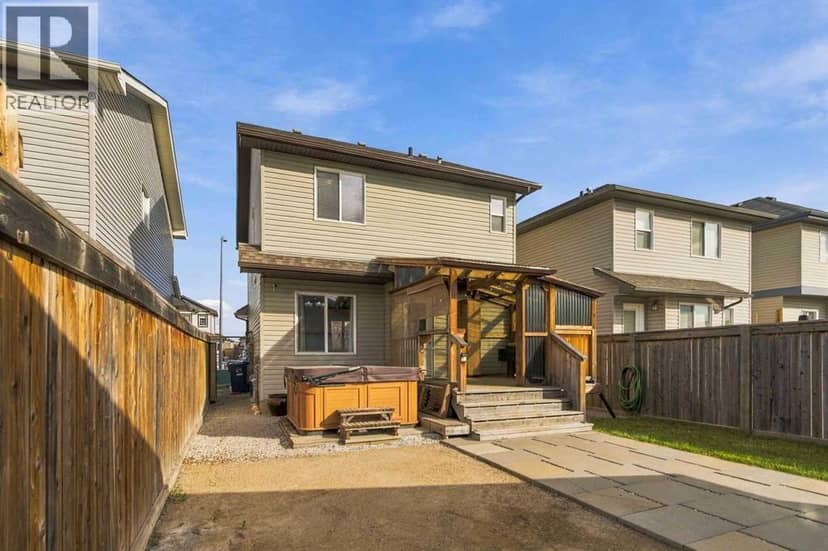 132 Fireweed Crescent — photo 35 of 38