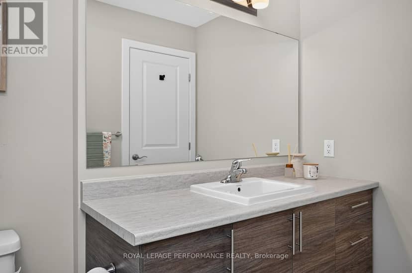 1016 Kijik Crescent — photo 24 of 40