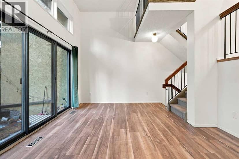 69 Glamis Gardens SW — photo 14 of 40