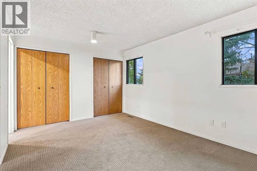 69 Glamis Gardens SW — photo 35 of 40