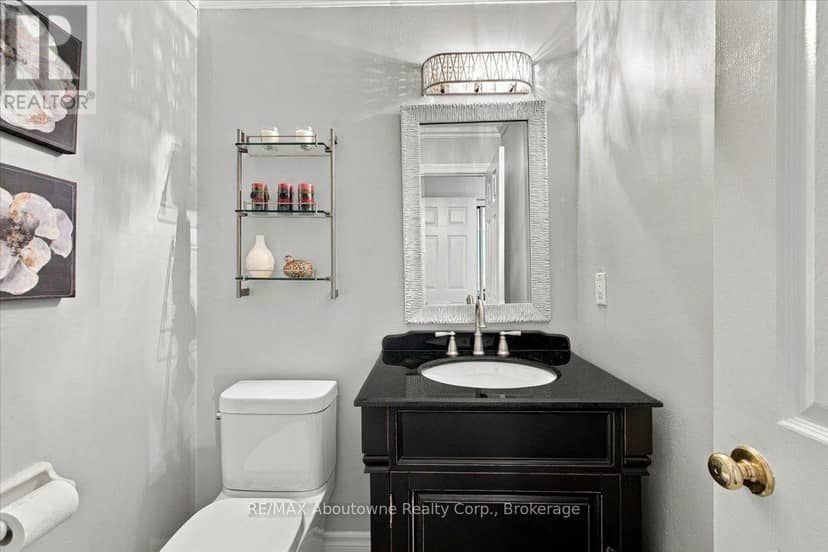 1476 Livery Lane — photo 18 of 40
