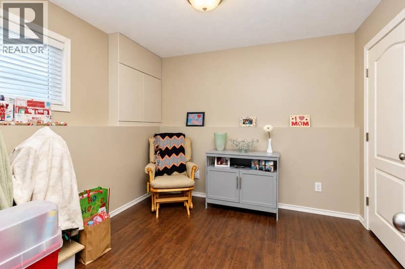 8 Daines Avenue — photo 19 of 40