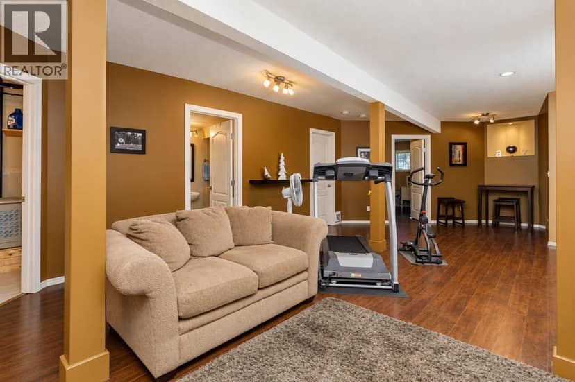 8 Daines Avenue — photo 20 of 40