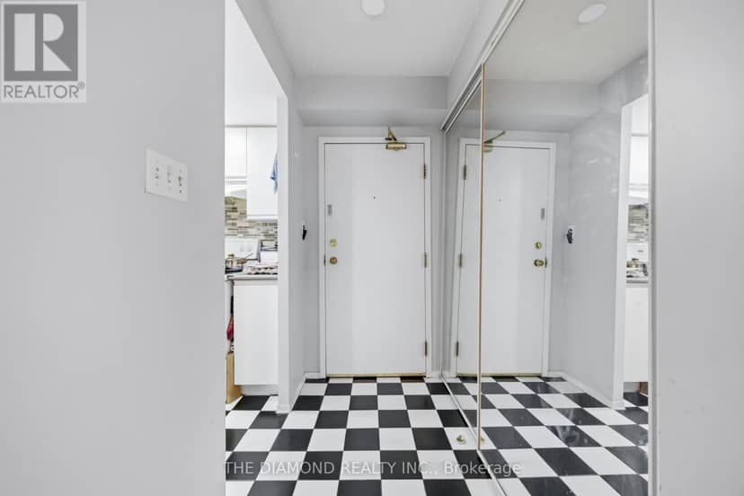 816 - 2550 Lawrence Avenue E, Toronto, photo 5