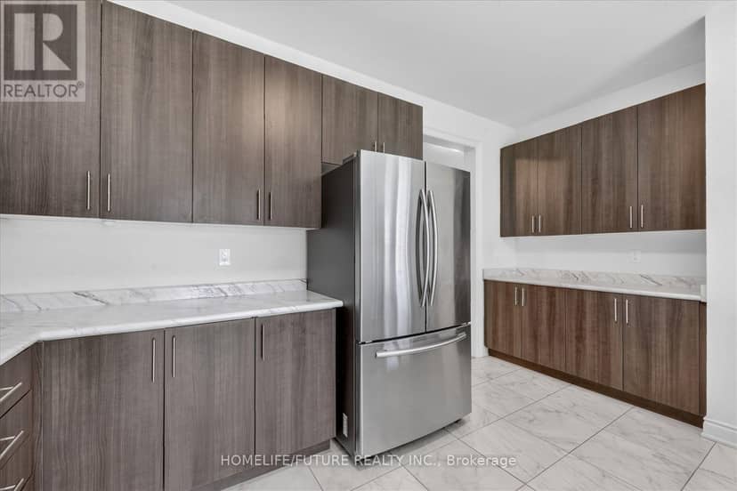2548 Bandsman Crescent — photo 14 of 37