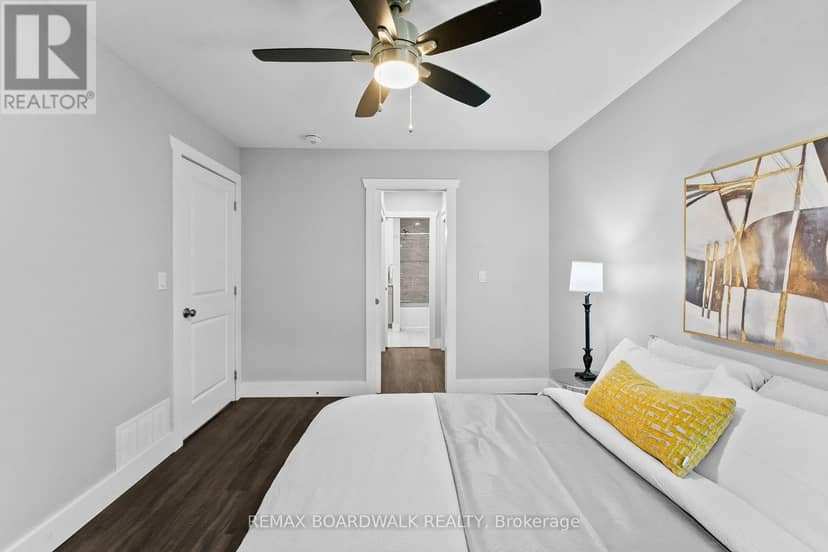 A - 32 David Street — photo 19 of 23