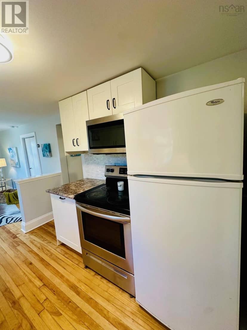 2079 & 2081 Poplar Street — photo 11 of 40