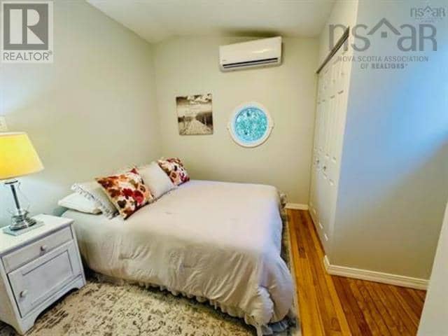 2079 & 2081 Poplar Street — photo 15 of 26