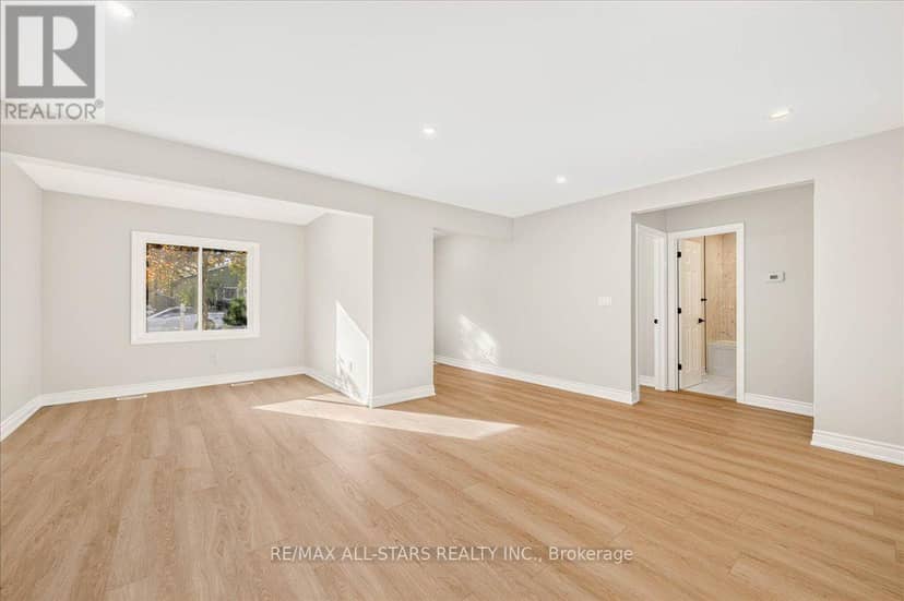230 Bayview Avenue — photo 17 of 40