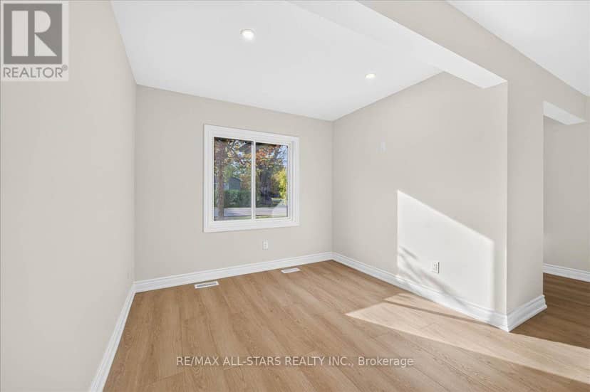 230 Bayview Avenue — photo 18 of 40