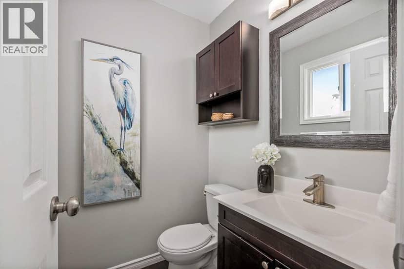 907 Canfield Crescent SW — photo 21 of 40